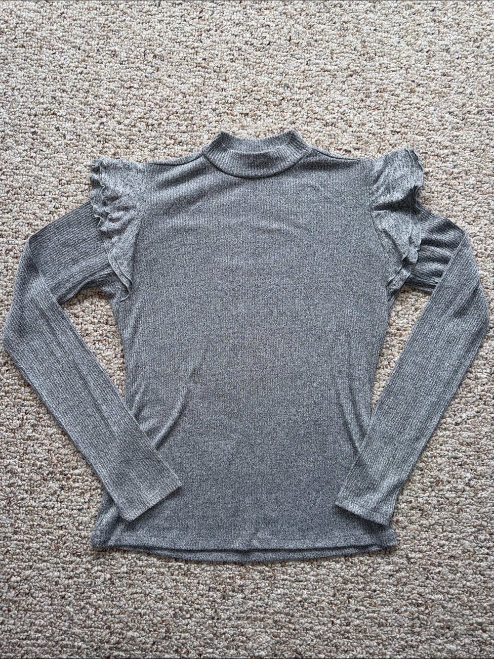 GAP Gray Ribbed Mock Neck Long Sleeve Top with Ruffle Shoulders